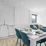 Contractors Families Free Parking City Centre