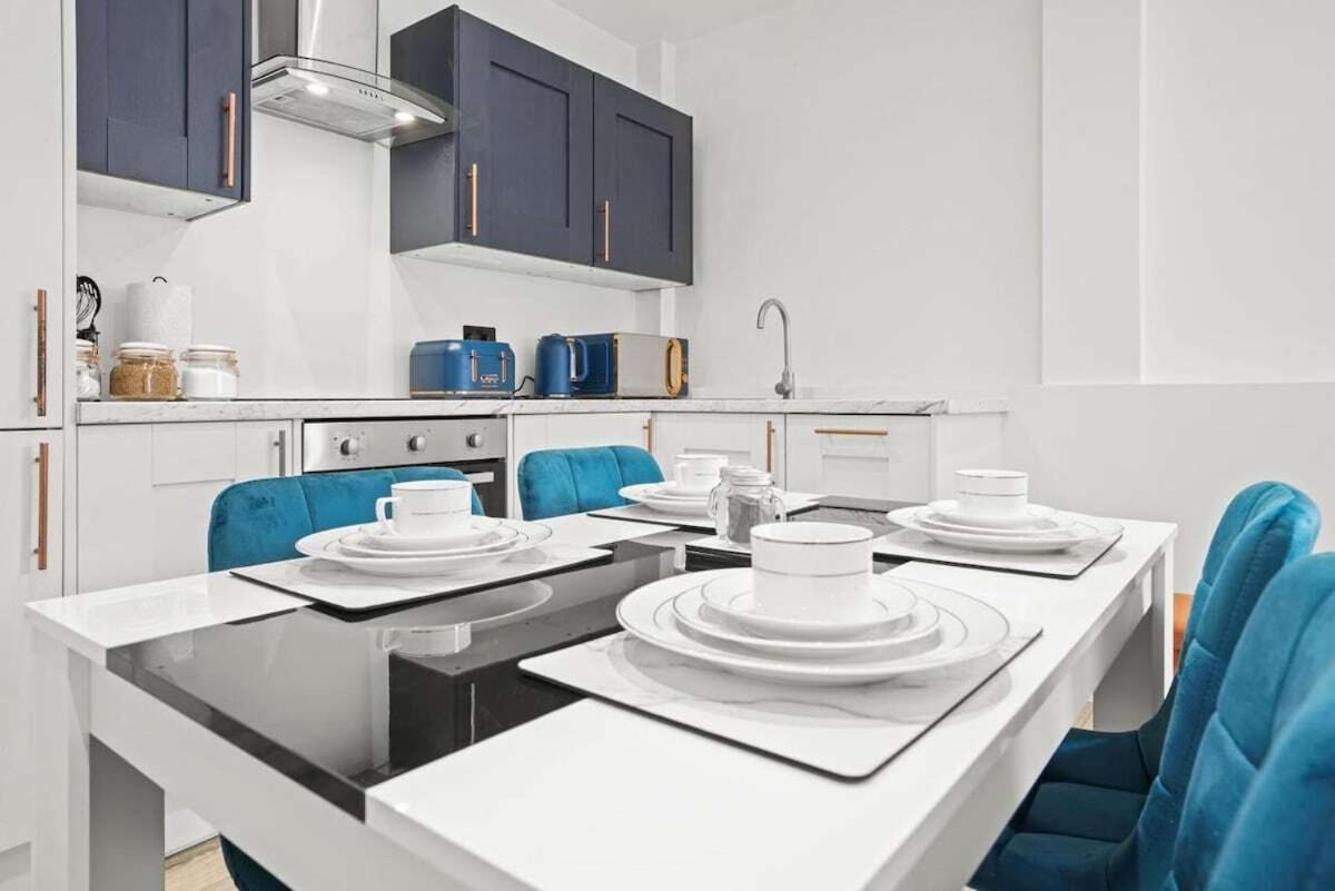 Contractors Families Free Parking Centre Apartment *